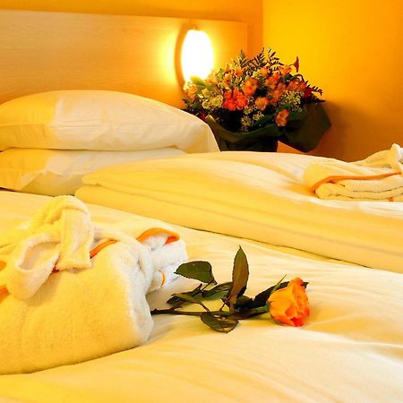 Hotel Cepina Albergo Incantato Valdisotto Luaran gambar
