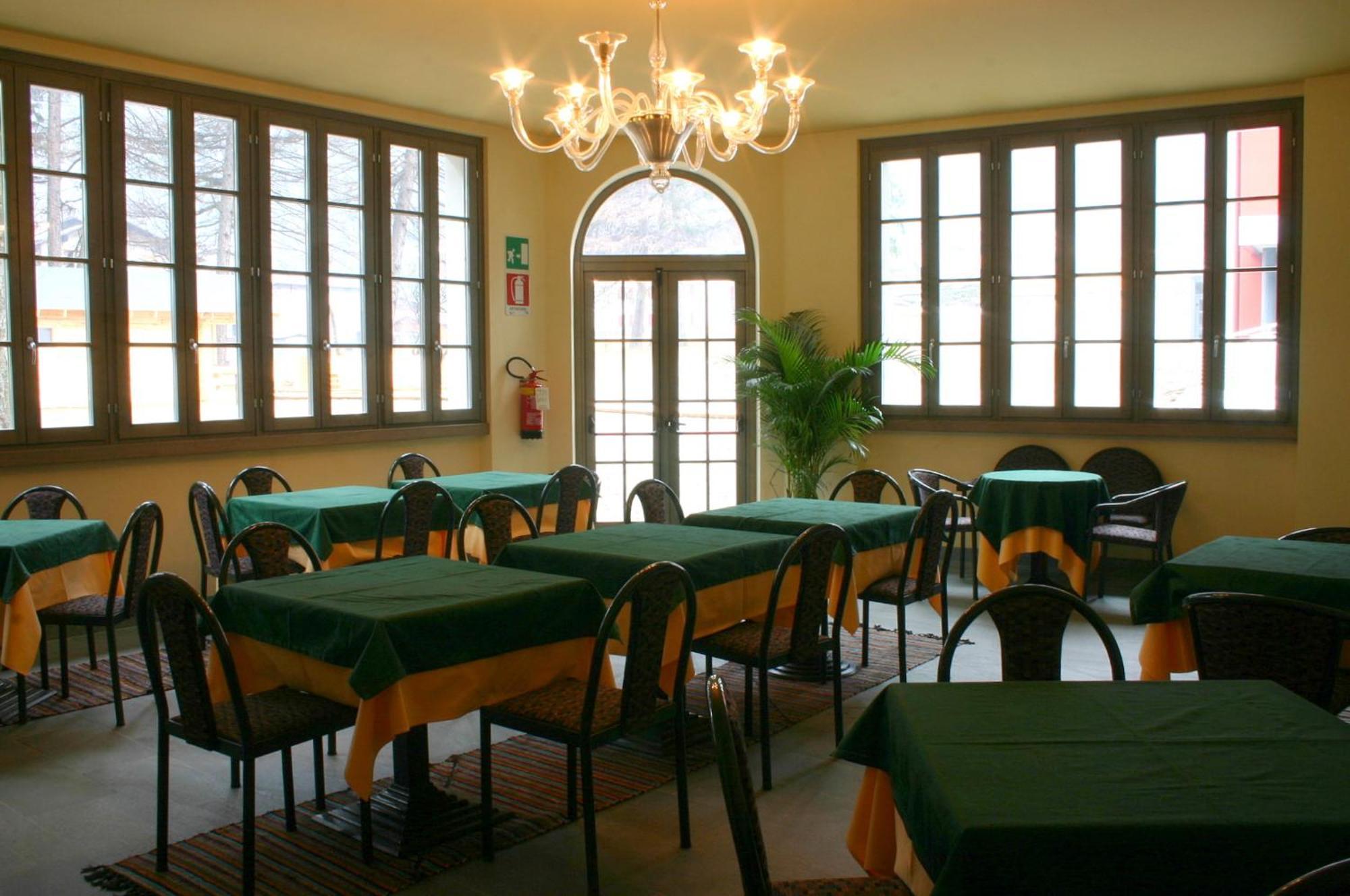 Hotel Cepina Albergo Incantato Valdisotto Luaran gambar